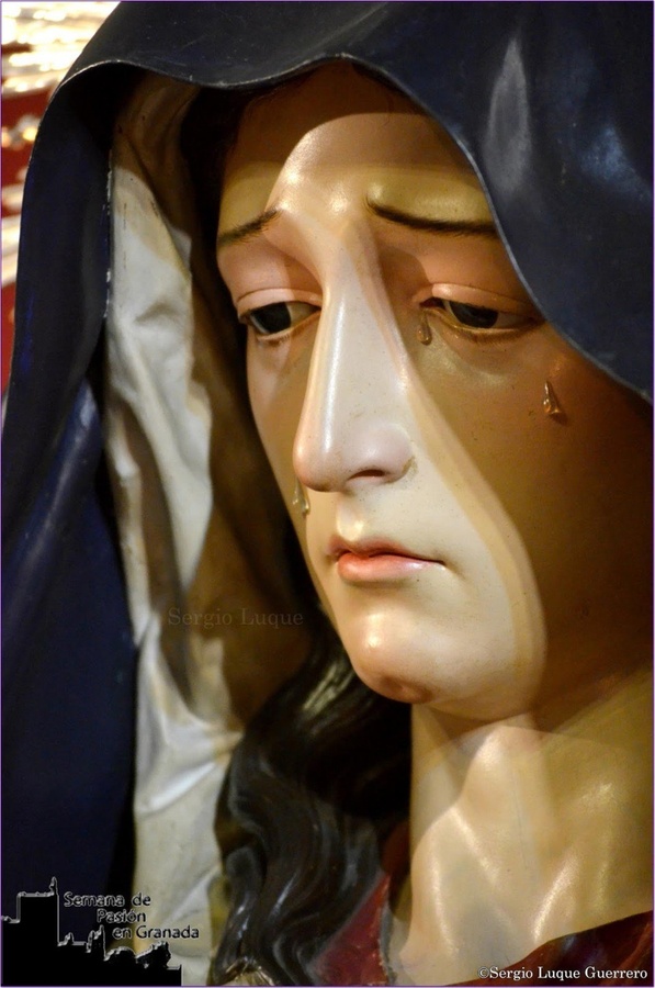 Besapie Semana de Pasión en Granada (4)