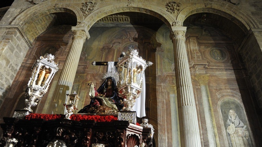 Soledad de Ntra Sra llegando a Santo Domingo